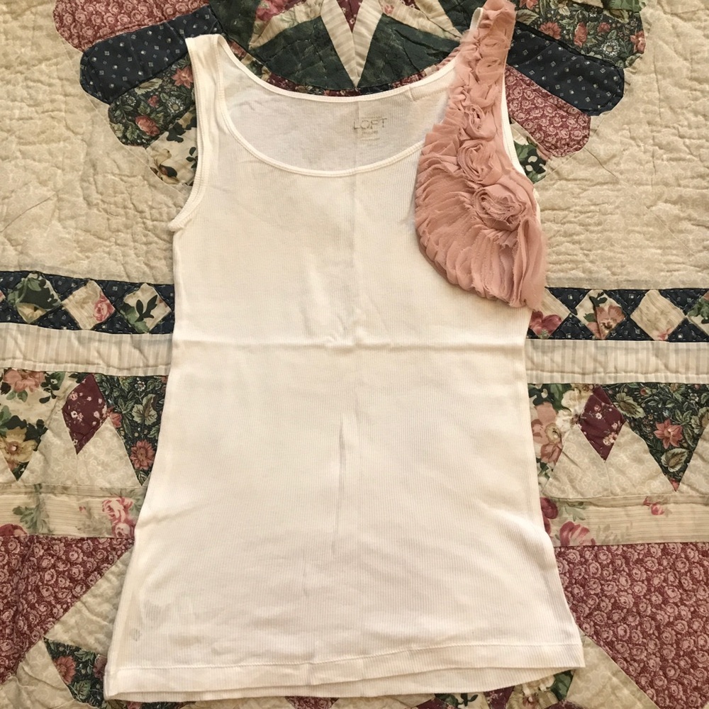 LOFT ribbed tank top with pink rose
